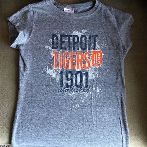 Detroit Tigers Gray T shirt Junior size Small